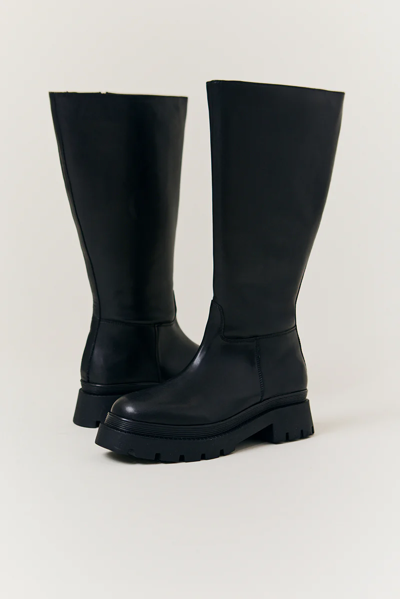Jess Chunky Heeled High Leg Boot - Image 3