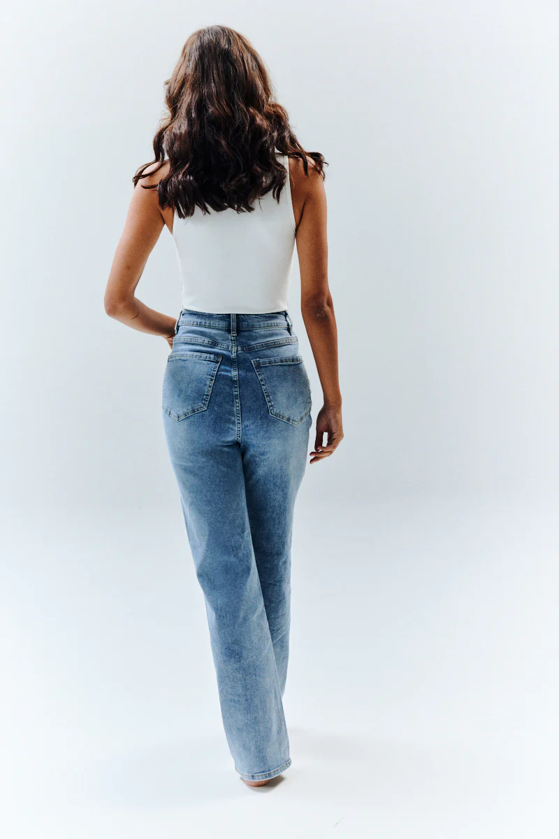 Sienna Straight Leg Jean - Image 3