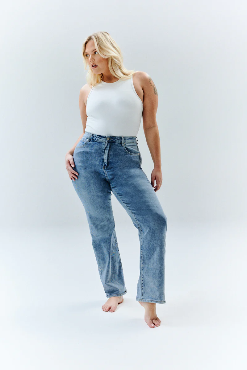 Sienna Straight Leg Jean - Image 5